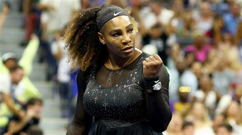 serena williams wrist.